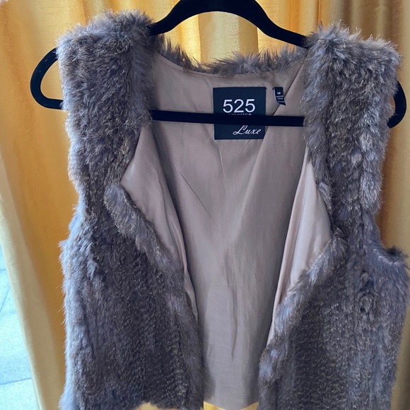 525 America Rabbit Fur Vest - Picture 3 of 8